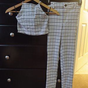 Black and White Plaid Junior XS Garage outfit